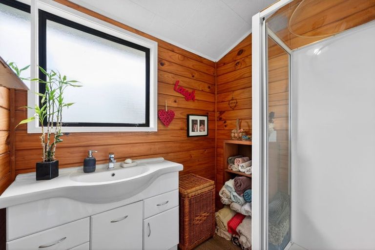 Photo of property in 203a Parkhurst Road, Parakai, 0830