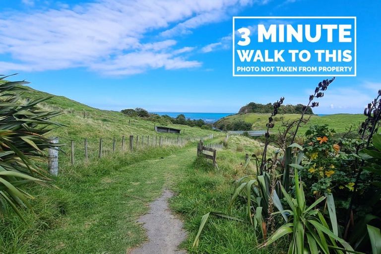 Photo of property in 12 Hickey Place, Opunake, 4616