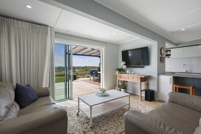 Photo of property in 138 Seaforth Road, Waihi Beach, 3611