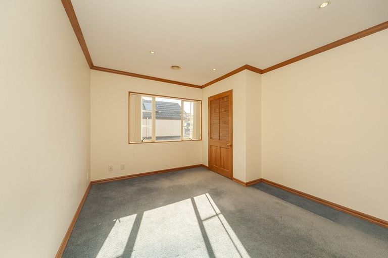 Photo of property in 15 Amesbury Drive, Churton Park, Wellington, 6037