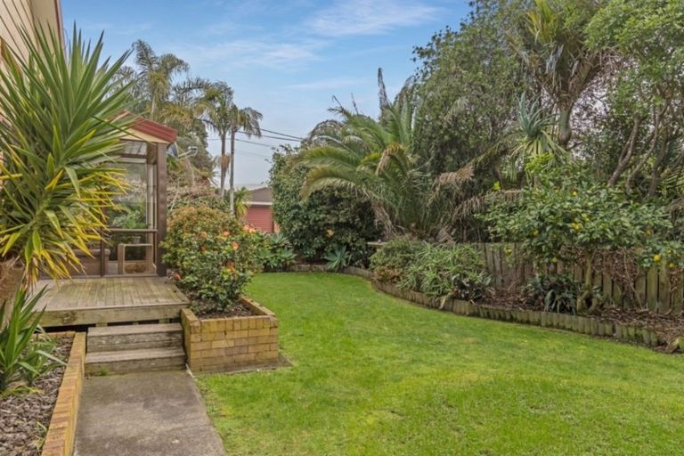 Photo of property in 1 Forest Glen, Orewa, 0931