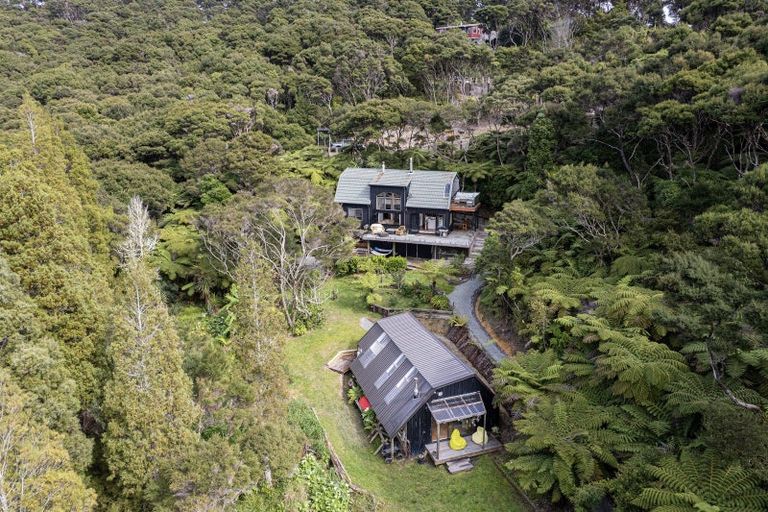 Photo of property in 16 Major Bridge Drive, Russell, 0272