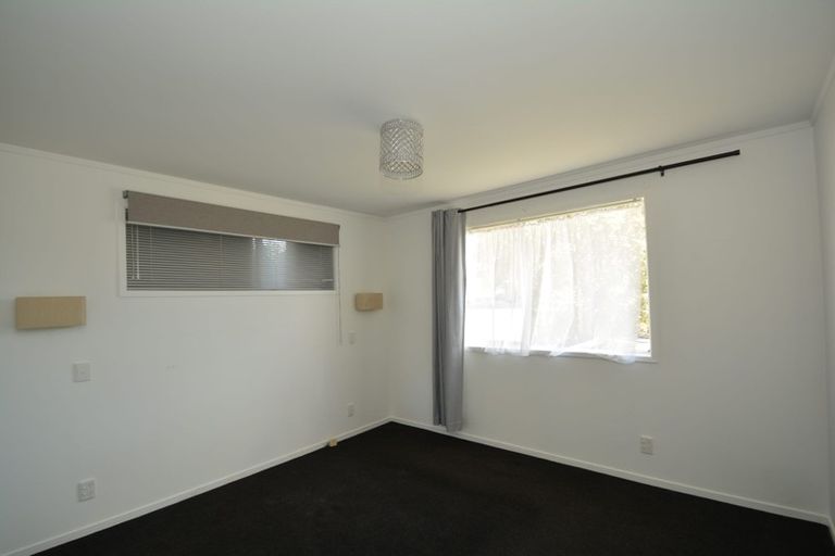 Photo of property in 15 Tyndrum Place, Highland Park, Auckland, 2010