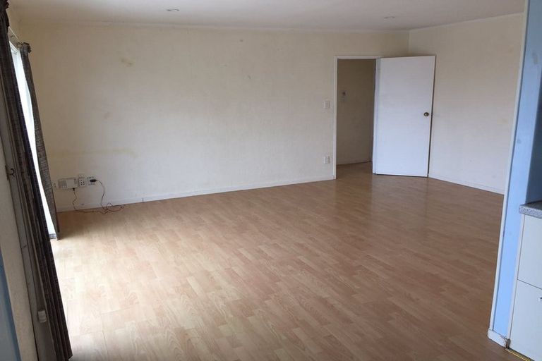 Photo of property in 294 Bucklands Beach Road, Bucklands Beach, Auckland, 2012