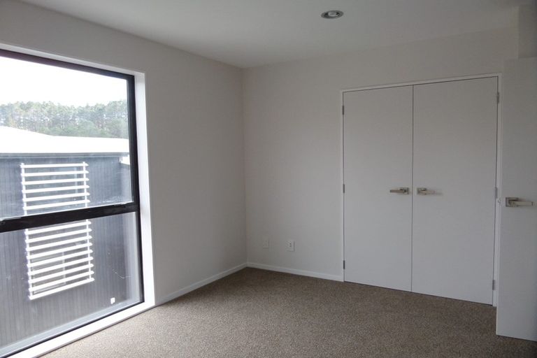 Photo of property in 16/10 Silver Moon Road, Albany Heights, Auckland, 0632
