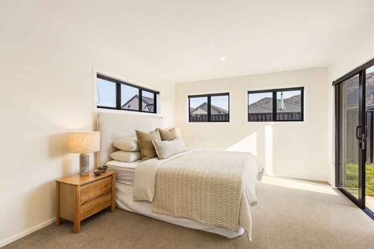 Photo of property in 10 Waddell Street, Lake Hawea, 9382