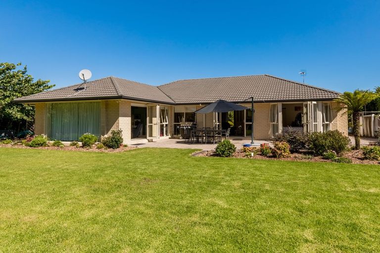 Photo of property in 6 Station Road, Huapai, Kumeu, 0810