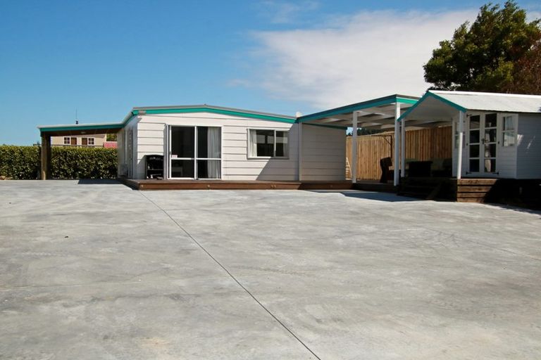Photo of property in 10 Seaview Road, Herbertville, Dannevirke, 4970