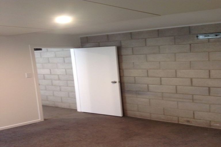 Photo of property in 1-7 Sheridan Terrace, Johnsonville, Wellington, 6037