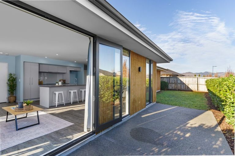 Photo of property in 43 Bradwell Crescent, Halswell, Christchurch, 8025