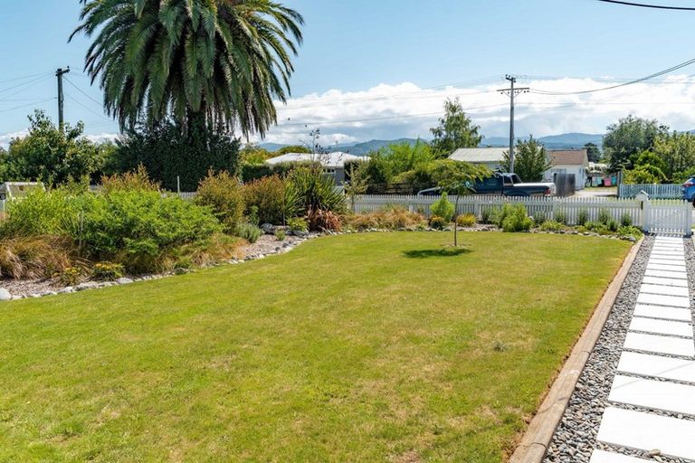 Photo of property in 11 Augustus Street, Carterton, 5713