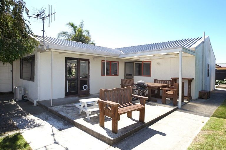 Photo of property in 39 Glamorgan Avenue, Tamatea, Napier, 4112