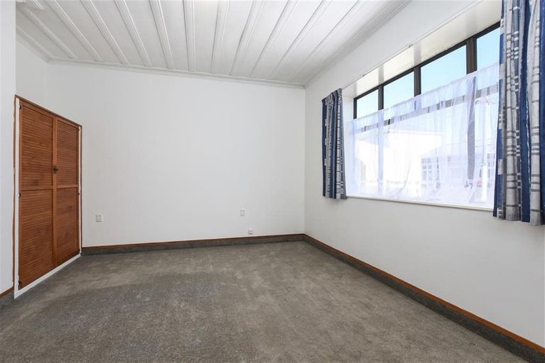 Photo of property in 55 Wesley Street, South Dunedin, Dunedin, 9012