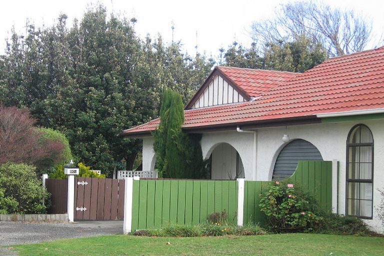 Photo of property in 60 Eatwell Avenue, Paraparaumu Beach, Paraparaumu, 5032