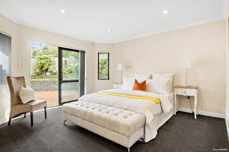 Photo of property in 17 Ohau Court, Fairview Heights, Auckland, 0632