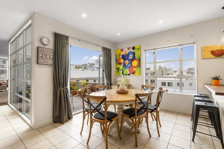 Photo of property in Atlas House, 12/22 Ghuznee Street, Te Aro, Wellington, 6011