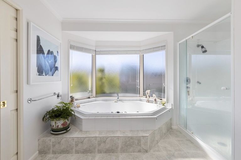 Photo of property in 15 Hammersmith Street, Richmond Heights, Taupo, 3330