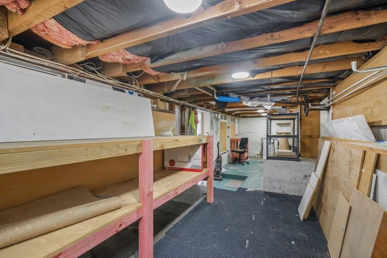 Photo of property in 10 Greenview Way, Miramar, Wellington, 6022