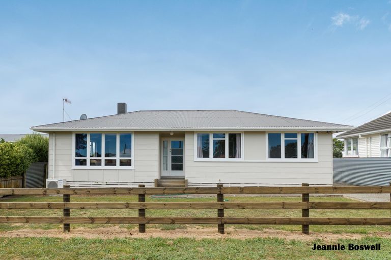 Photo of property in 83 Grey Street, Shannon, 4821