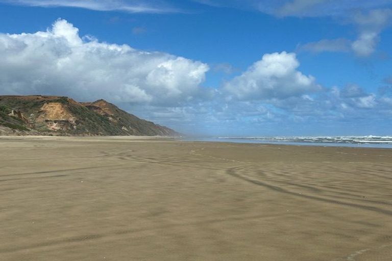 Photo of property in 286 Rehutai Road, Baylys Beach, Dargaville, 0377