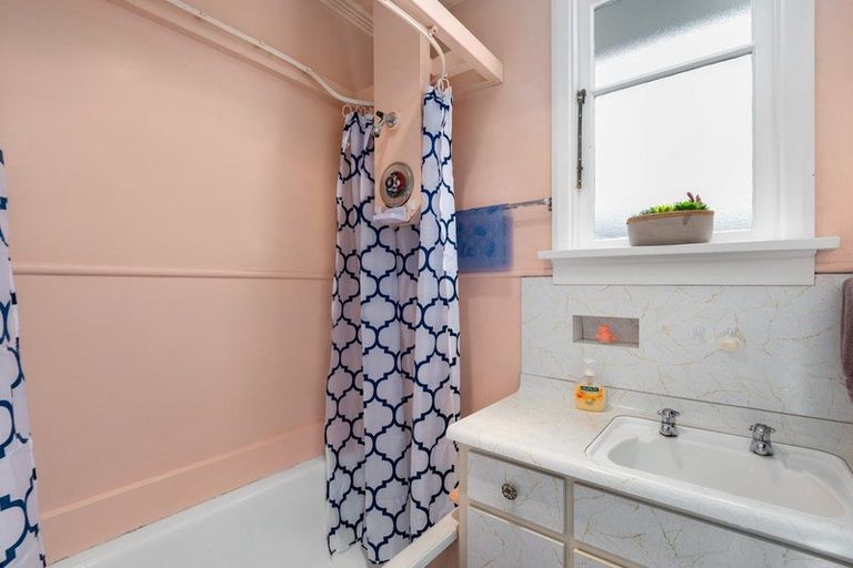 Photo of property in 30 Manchester Street, Bradford, Dunedin, 9011