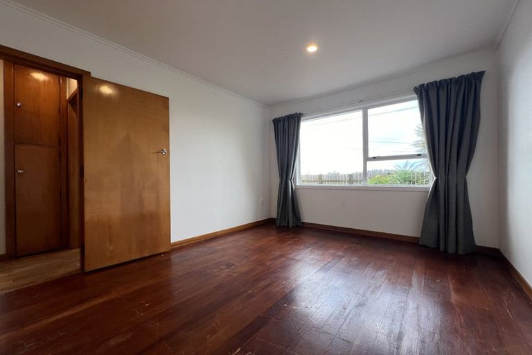 Photo of property in 368 South Road, Omata, New Plymouth, 4374