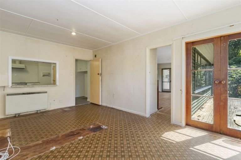 Photo of property in 2 Main Road, Governors Bay, Lyttelton, 8971