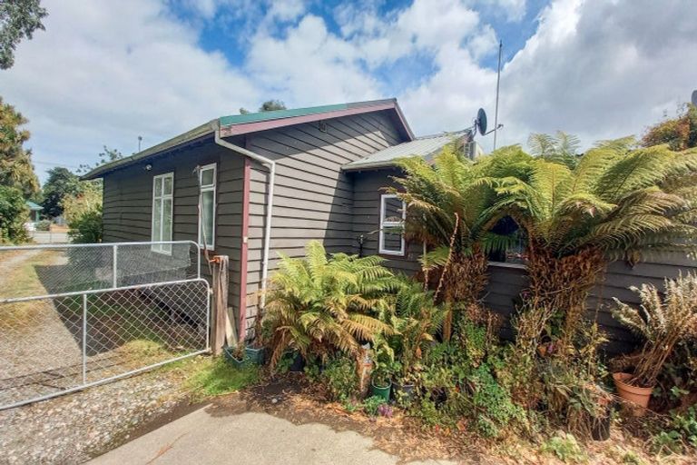 Photo of property in 14 Half Mile Road, Tuatapere, 9620