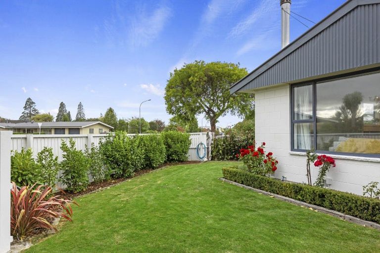 Photo of property in 25 Johns Road, Rangiora, 7400