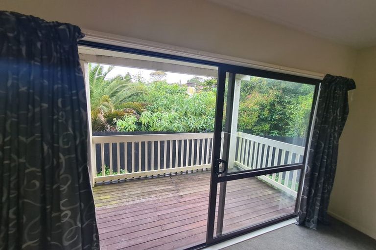 Photo of property in 10c Matipo Road, Mairangi Bay, Auckland, 0630