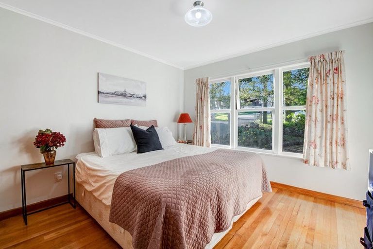 Photo of property in 19 View Road, Glenfield, Auckland, 0627