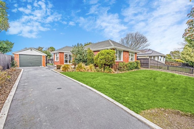 Photo of property in 103 Warren Crescent, Hillmorton, Christchurch, 8025