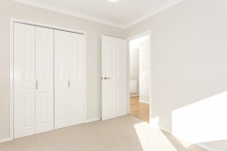 Photo of property in 2/6 Venus Place, Half Moon Bay, Auckland, 2012