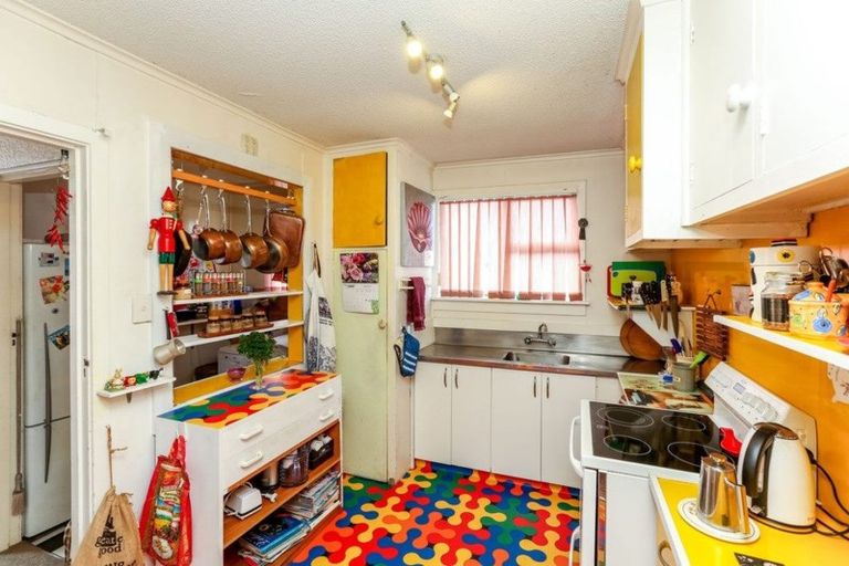 Photo of property in 12 Walsh Road, Westown, New Plymouth, 4310