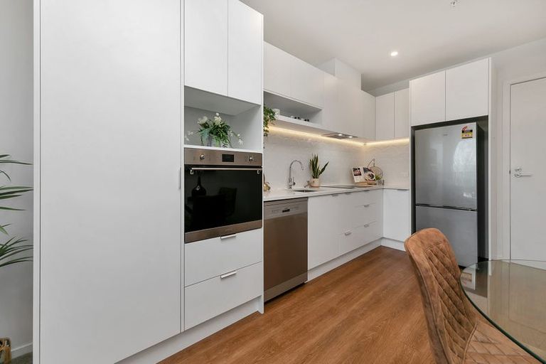 Photo of property in 1817a Great North Road, Avondale, Auckland, 1026