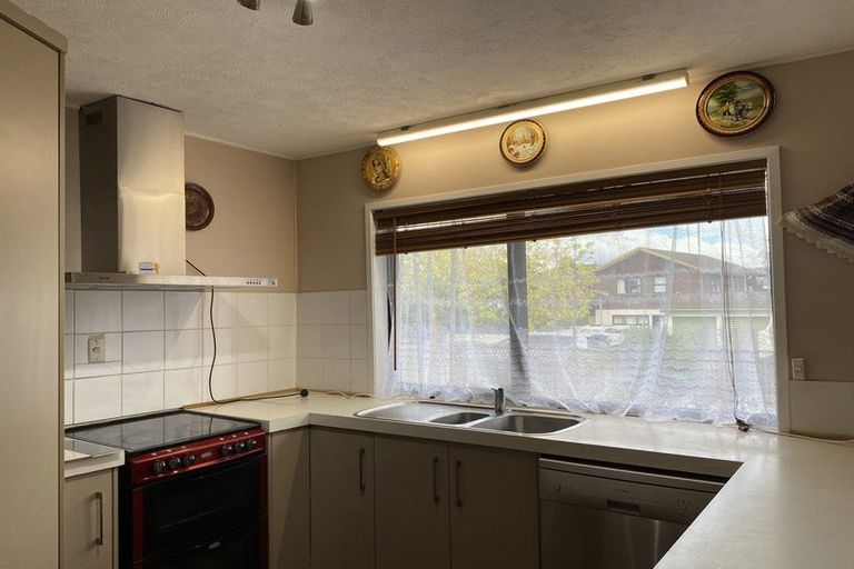 Photo of property in 3 Pinehurst Place, Wattle Downs, Auckland, 2103