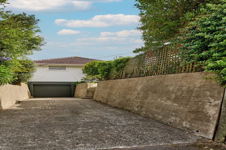 Photo of property in 196 Karori Road, Karori, Wellington, 6012