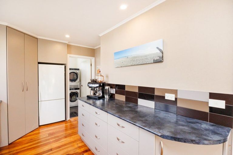 Photo of property in 19 Seddon Street, Takaro, Palmerston North, 4412