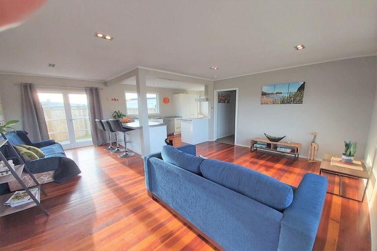 Photo of property in 1 Lowburn Avenue, Waipu, 0510