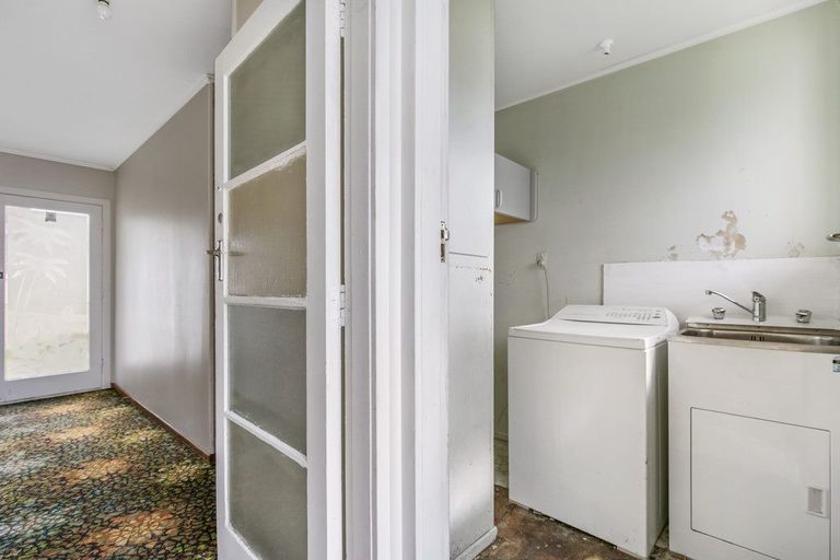 Photo of property in 10 Olive Street, Manurewa, Auckland, 2102