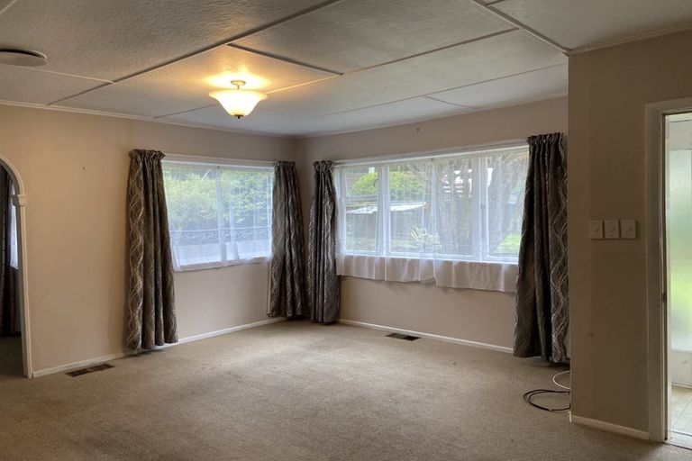Photo of property in 28 Blue Mountains Road, Silverstream, Upper Hutt, 5019