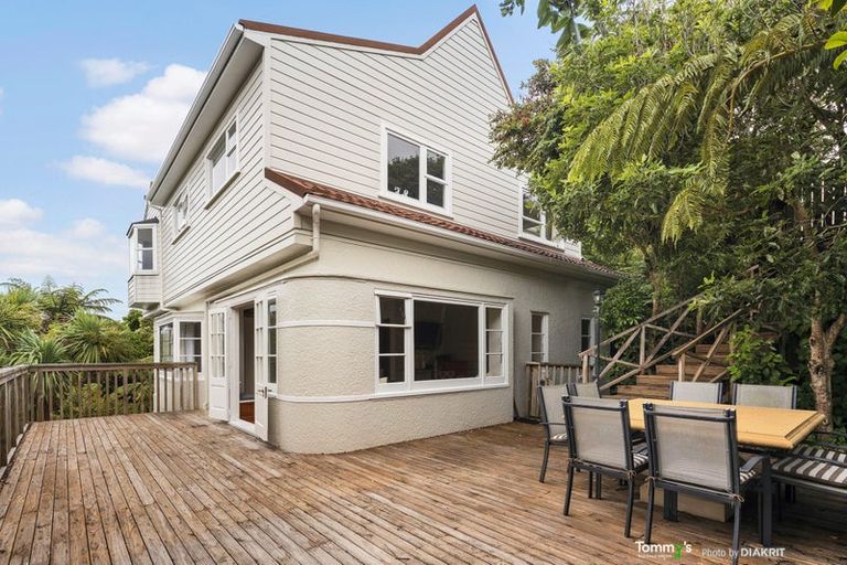 Photo of property in 63 Cashmere Avenue, Khandallah, Wellington, 6035