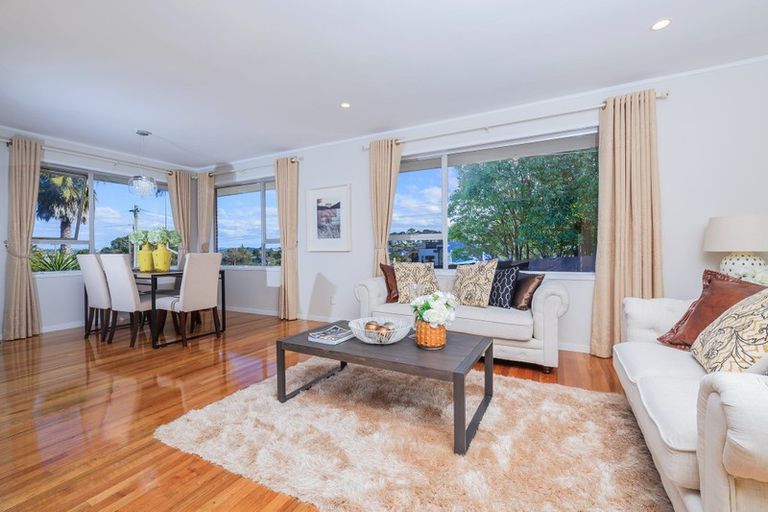 Photo of property in 1/251 Forrest Hill Road, Forrest Hill, Auckland, 0620