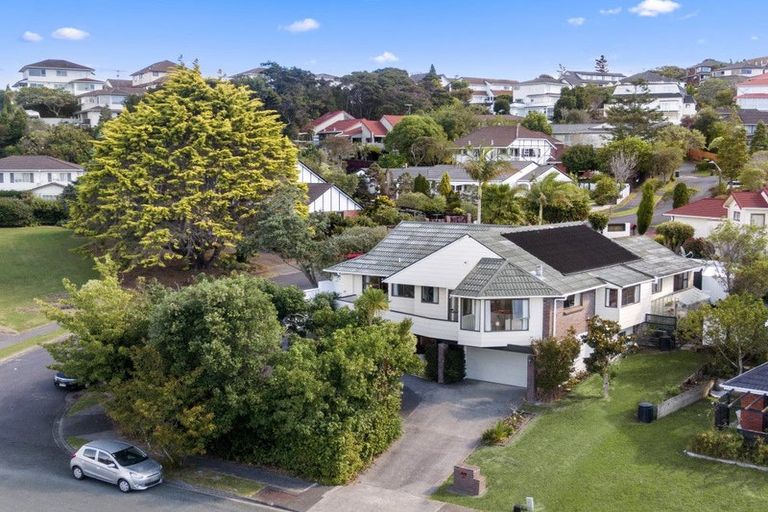 Photo of property in 203 Chelsea View Drive, Chatswood, Auckland, 0626