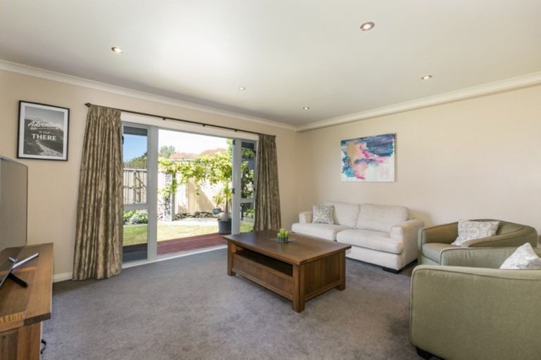 Photo of property in 101a Taradale Road, Onekawa, Napier, 4110