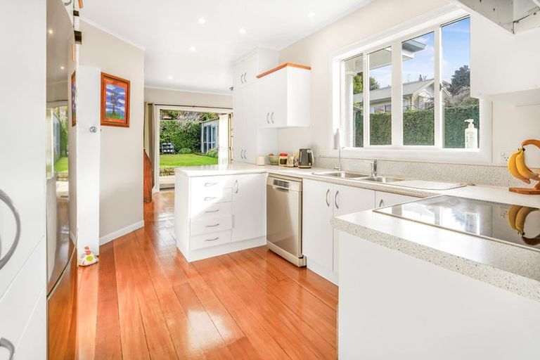 Photo of property in 67 Forest Lake Road, Forest Lake, Hamilton, 3200