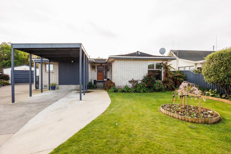 Photo of property in 3 Geraldine Crescent, Cloverlea, Palmerston North, 4412