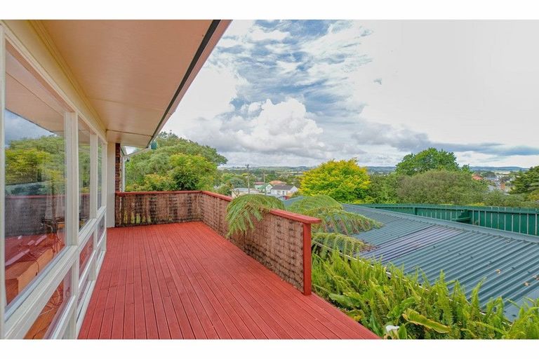 Photo of property in 50 Victoria Avenue, Waiuku, 2123