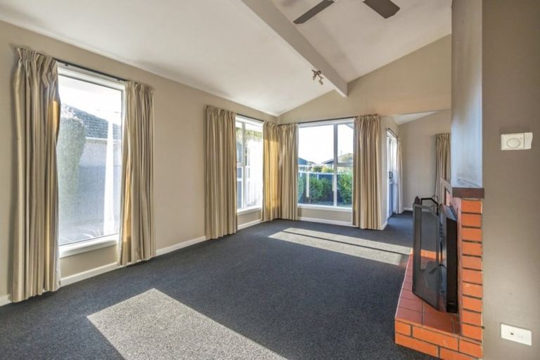 Photo of property in 54 Oriana Crescent, Hornby, Christchurch, 8042