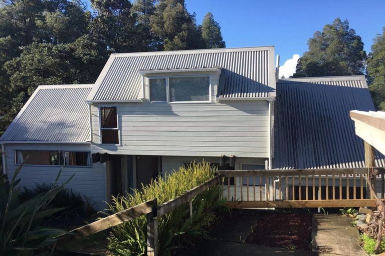 Photo of property in 33 Reynolds Place, Torbay, Auckland, 0630